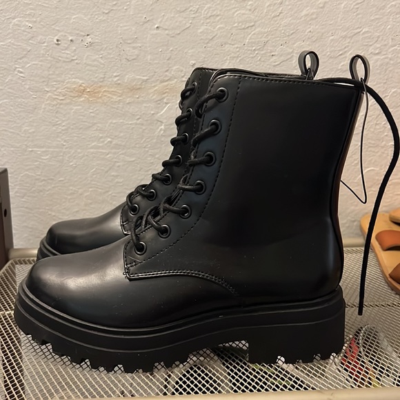 New day boots - Picture 2 of 6